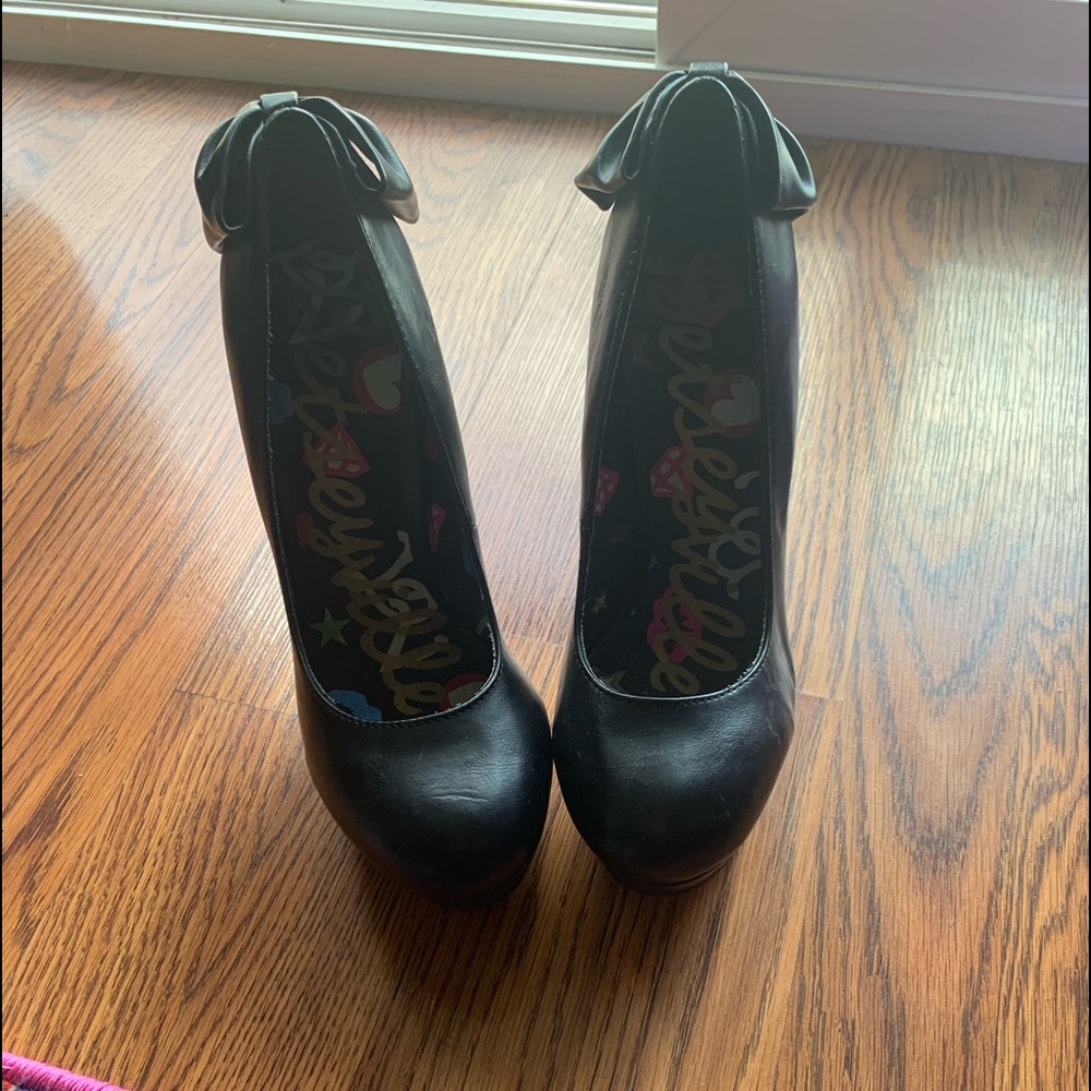 Black Stilettos